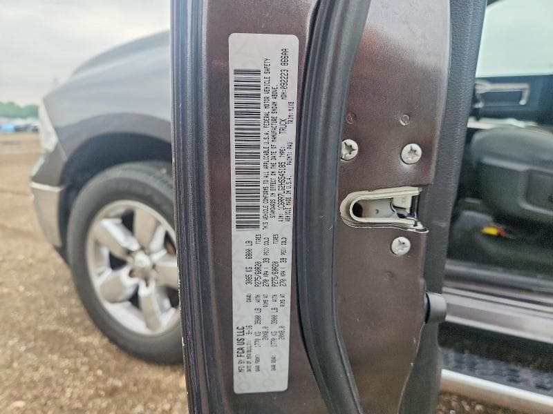 2017 RAM 1500 SLT 12