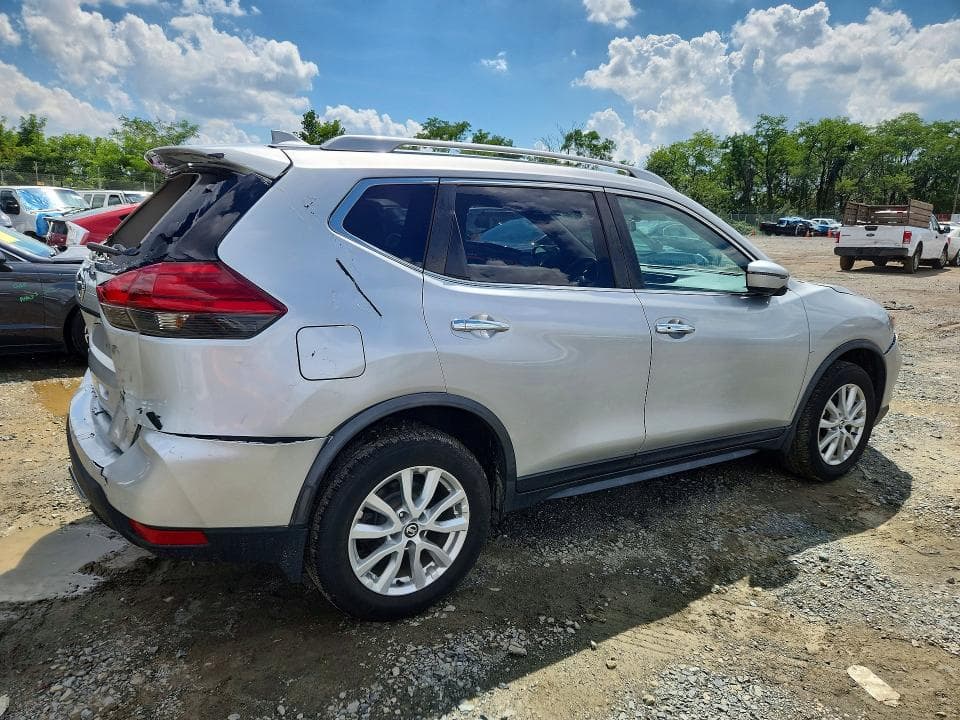 2017 NISSAN ROGUE SV 3