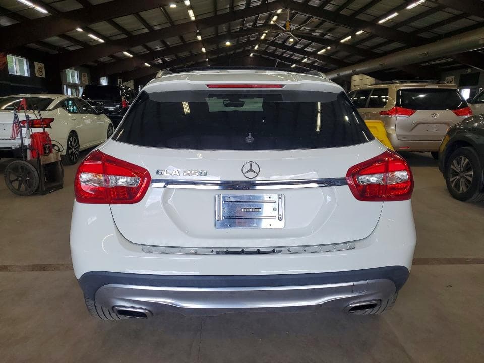 2017 MERCEDES-BENZ GLA 250 6