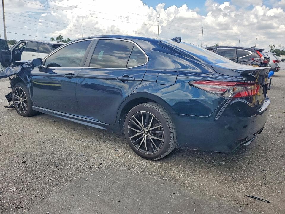 2021 TOYOTA CAMRY SE 2