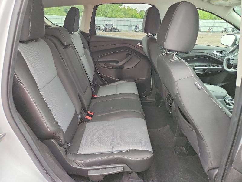 2017 FORD ESCAPE SE 11