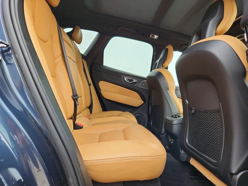 2018 VOLVO XC60 T6 INSCRIPTION 11