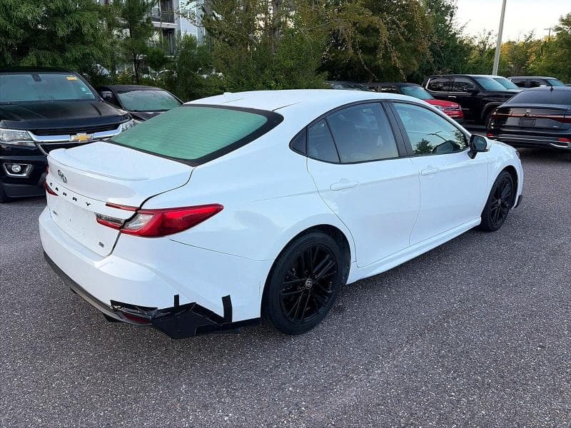 2025 TOYOTA CAMRY SE 4