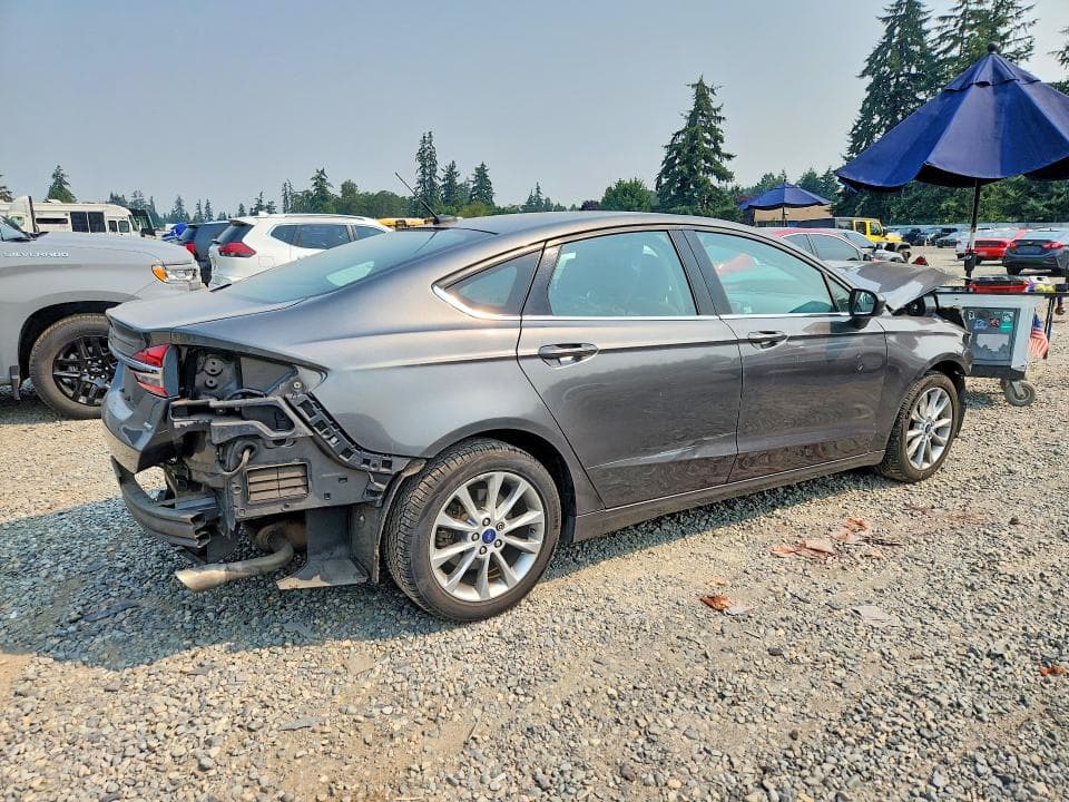 2017 FORD FUSION SE 3