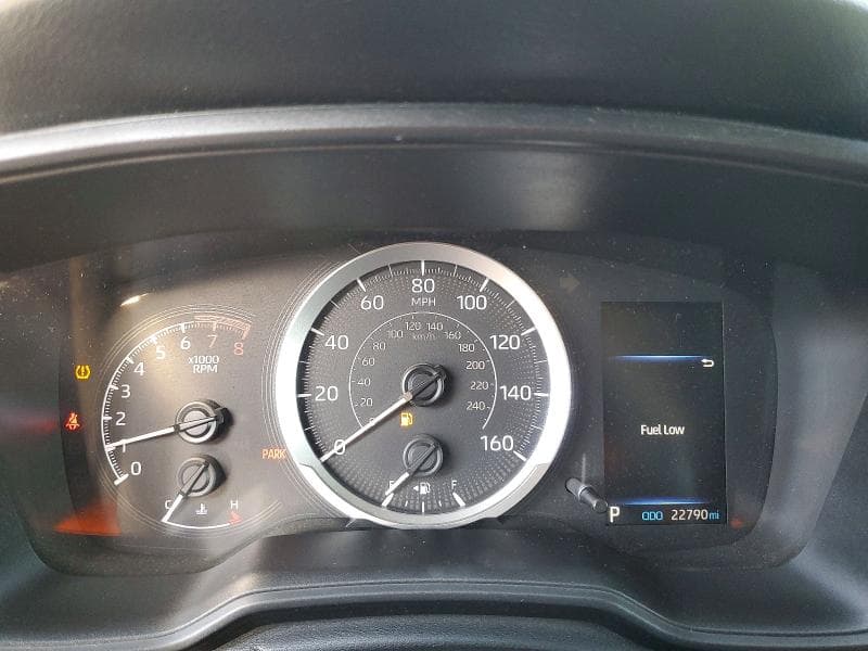 2021 TOYOTA COROLLA LE 9