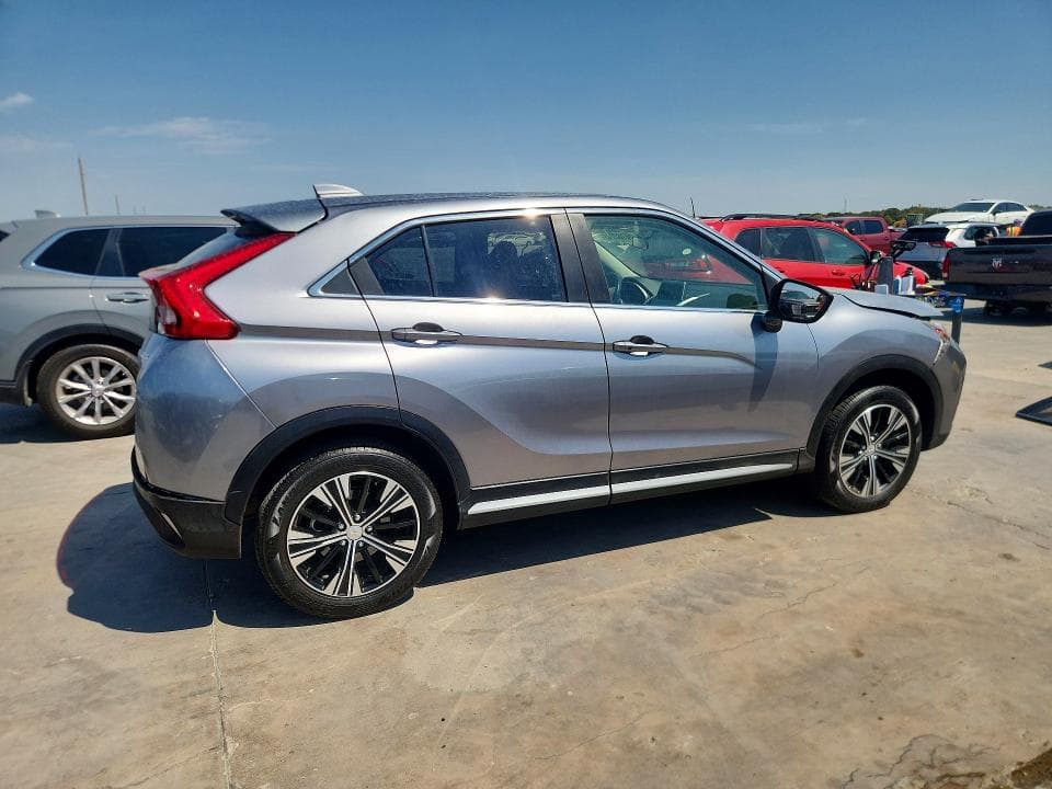 2019 MITSUBISHI ECLIPSE CROSS 3