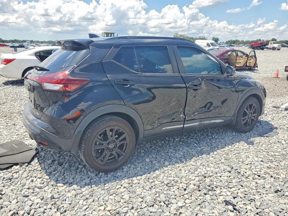 2022 NISSAN KICKS SR 3