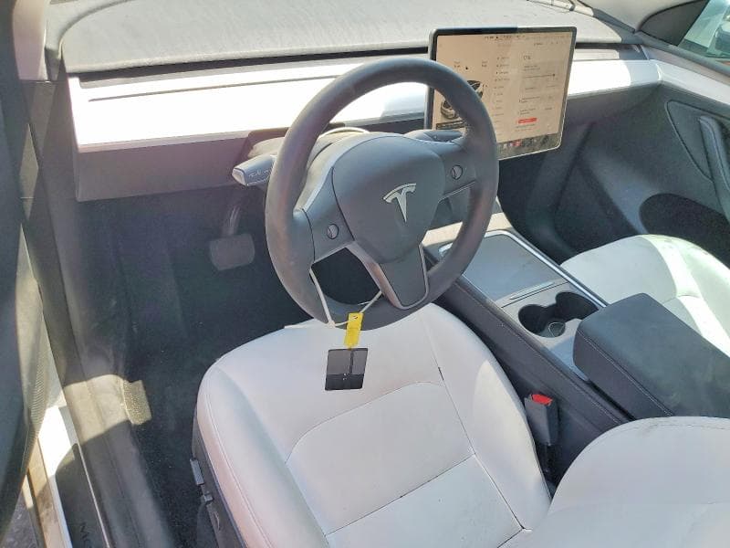 2022 TESLA MODEL Y 8