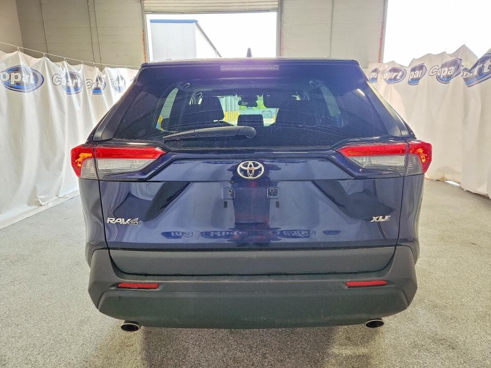 2024 TOYOTA RAV4 XLE 6