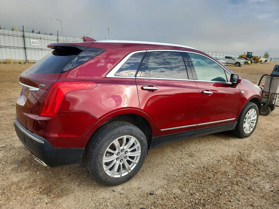 2018 CADILLAC XT5 3