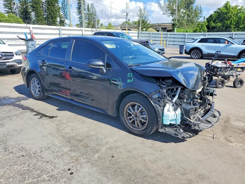 2021 TOYOTA COROLLA LE 4