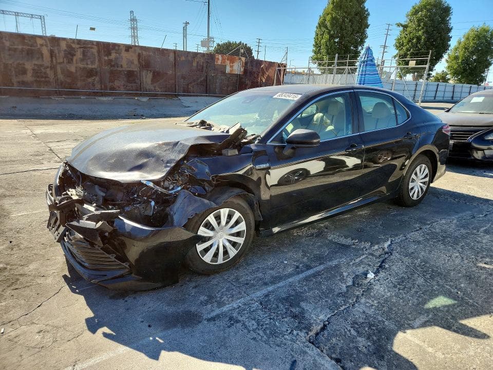 2018 TOYOTA CAMRY LE - 1