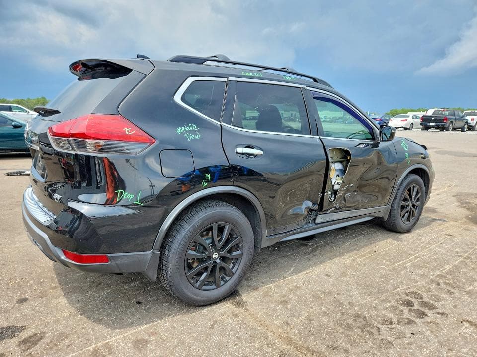 2017 NISSAN ROGUE SV 3