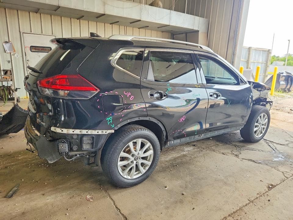 2018 NISSAN ROGUE SV 3