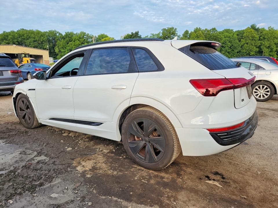 2024 AUDI Q8 E-TRON PREMIUM 2