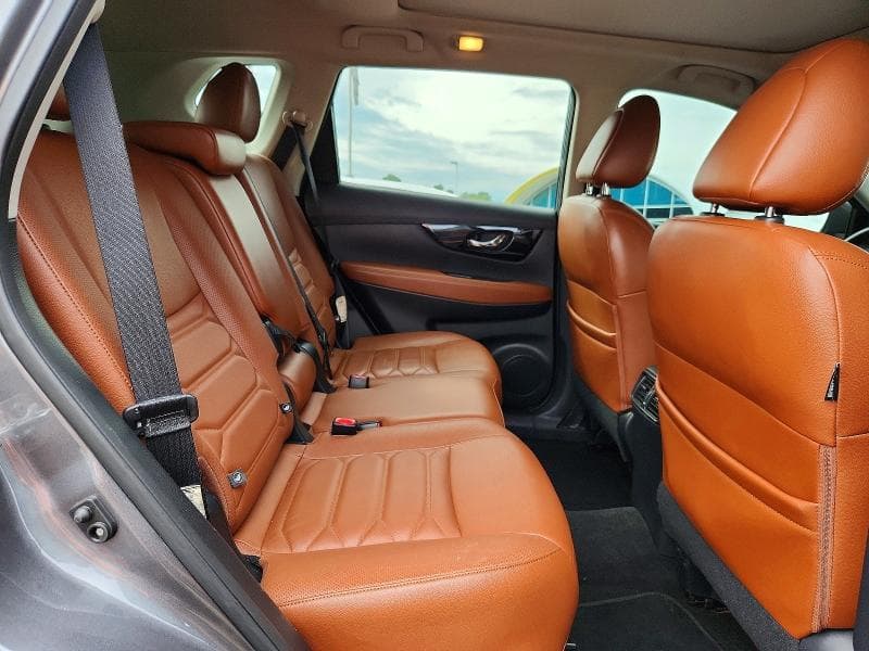 2017 NISSAN ROGUE S 11