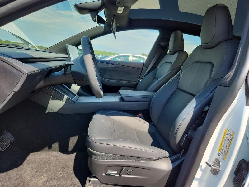 2026 TESLA MODEL Y 7