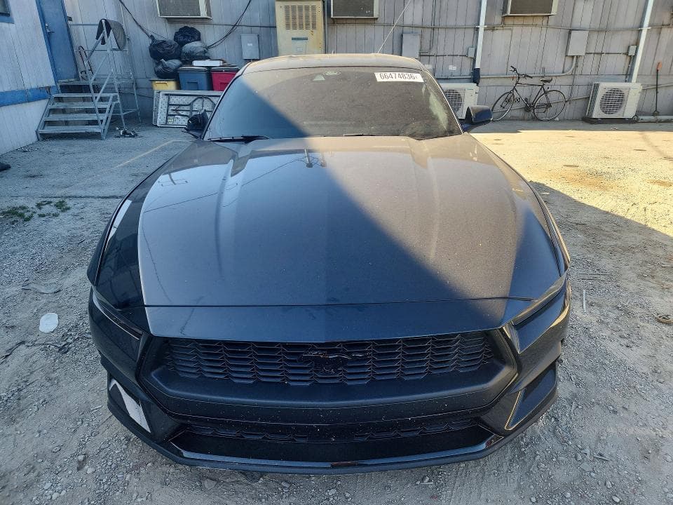 2026 FORD MUSTANG 5
