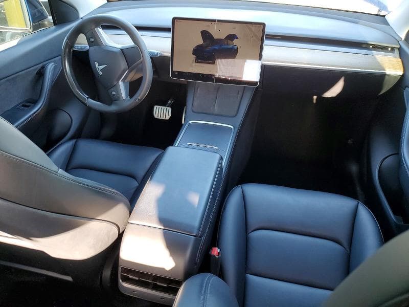 2022 TESLA MODEL Y 8