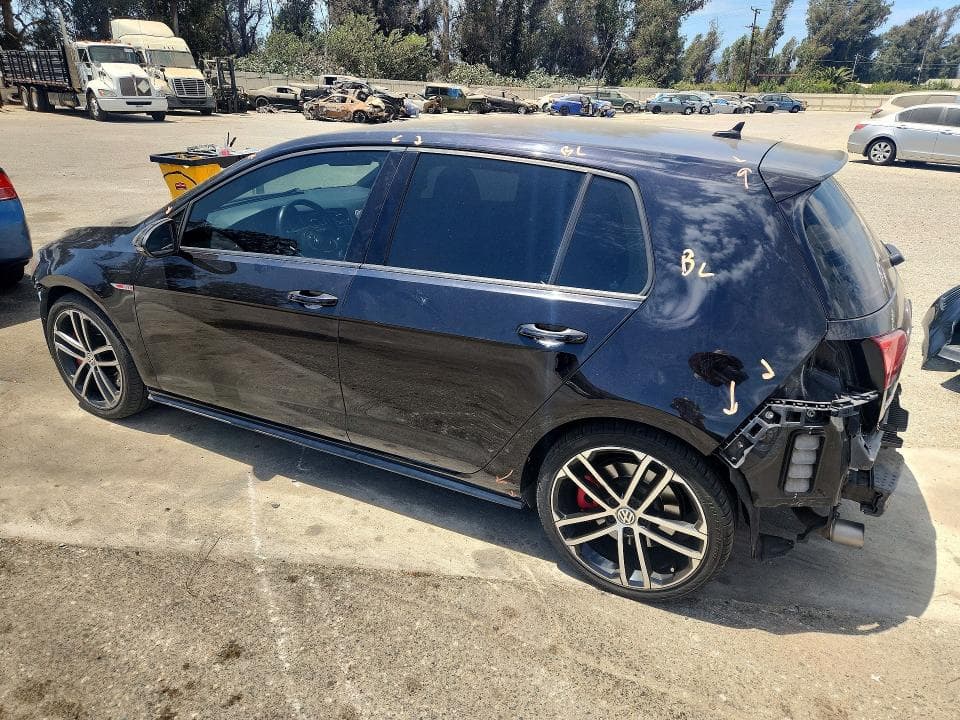 2017 VOLKSWAGEN GTI S/SE 2