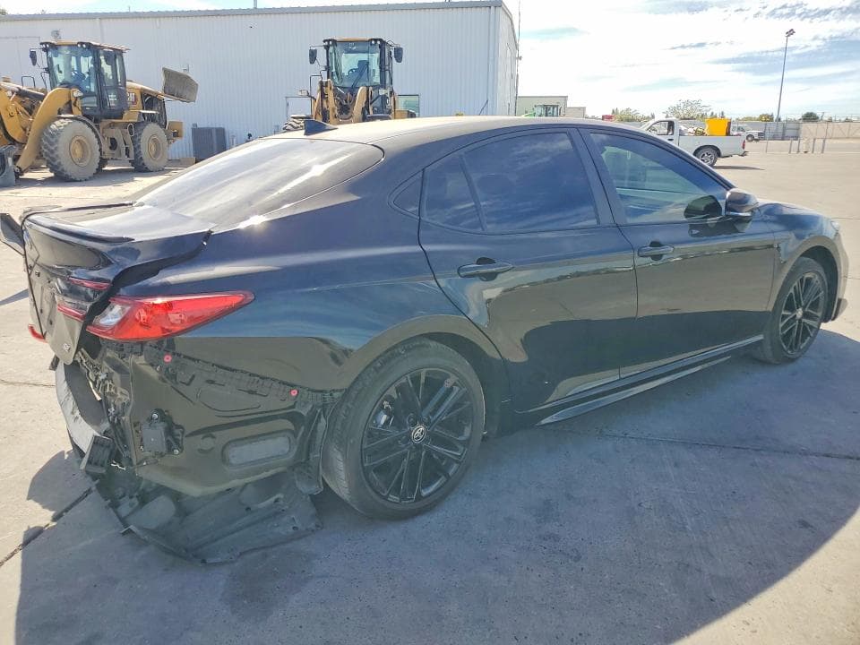 2026 TOYOTA CAMRY SE 3