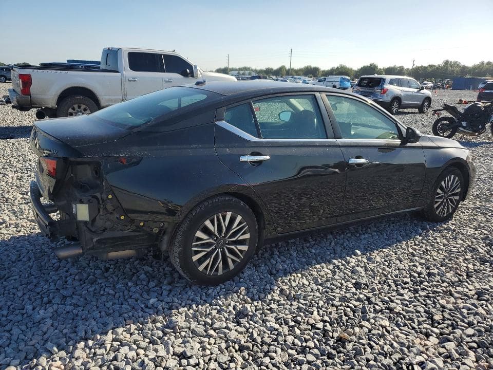 2023 NISSAN ALTIMA SV 3