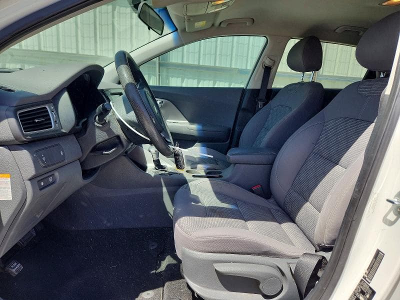 2017 KIA NIRO LX 7