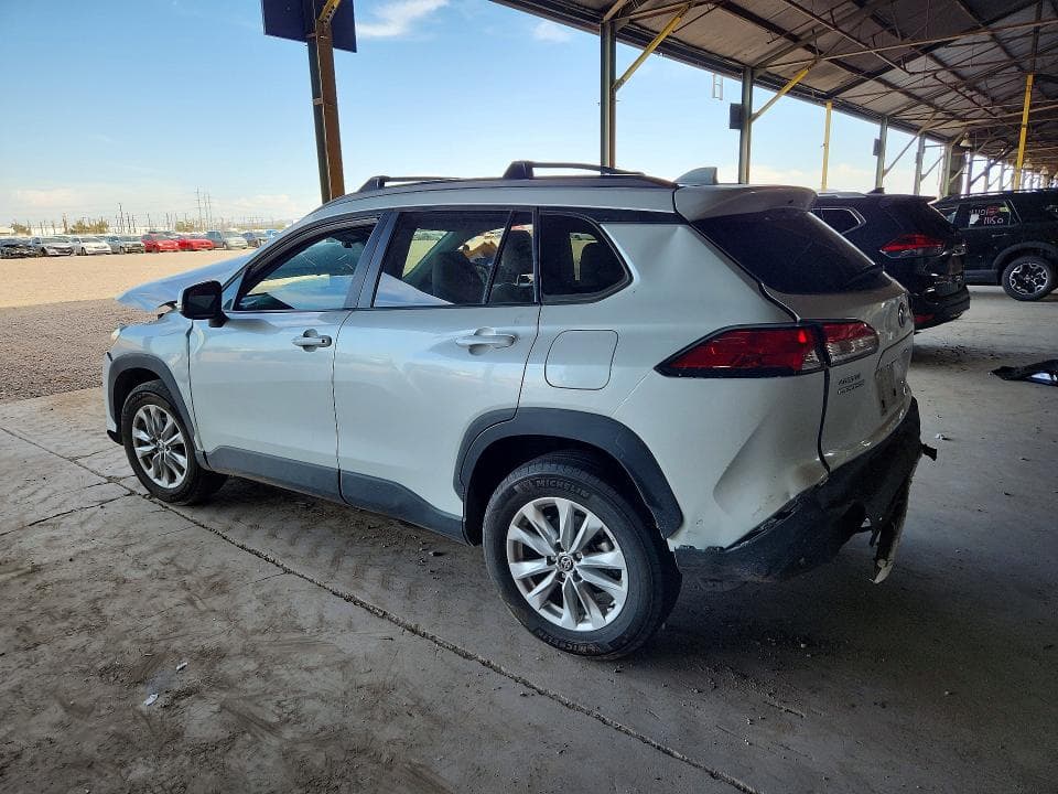 2024 TOYOTA COROLLA CROSS LE 2
