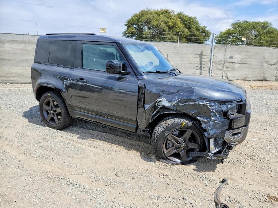 2022 LAND ROVER DEFENDER 90 X-DYNAMIC HSE 4