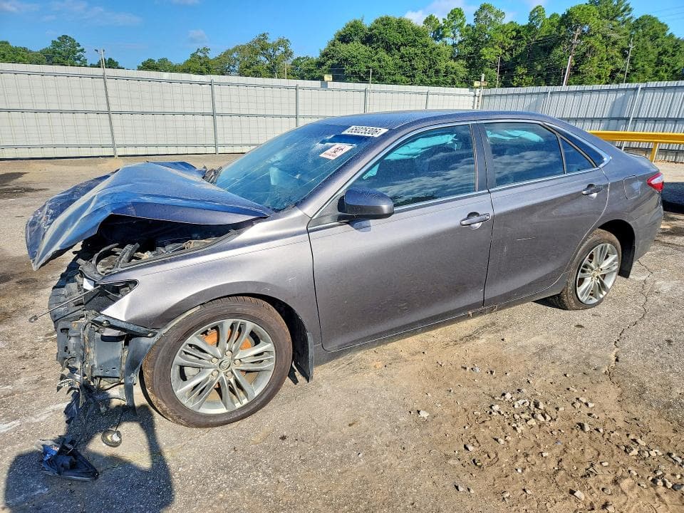 2017 TOYOTA CAMRY SE - 1