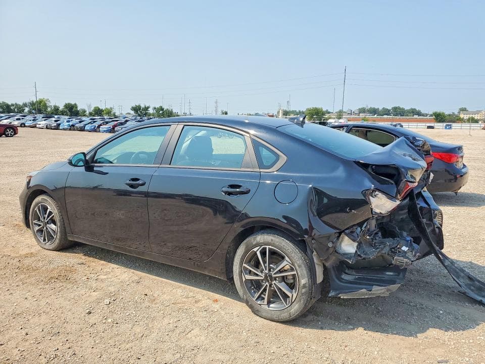 2022 KIA FORTE LXS 2