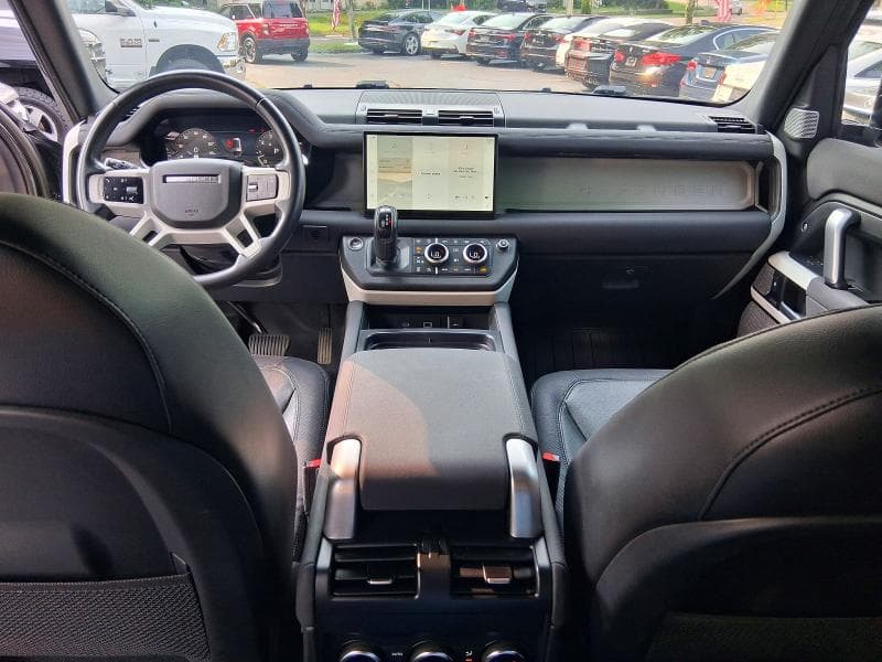 2023 LAND ROVER DEFENDER 130 X-DYNAMIC SE 12