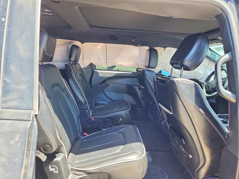 2023 CHRYSLER PACIFICA LIMITED 11
