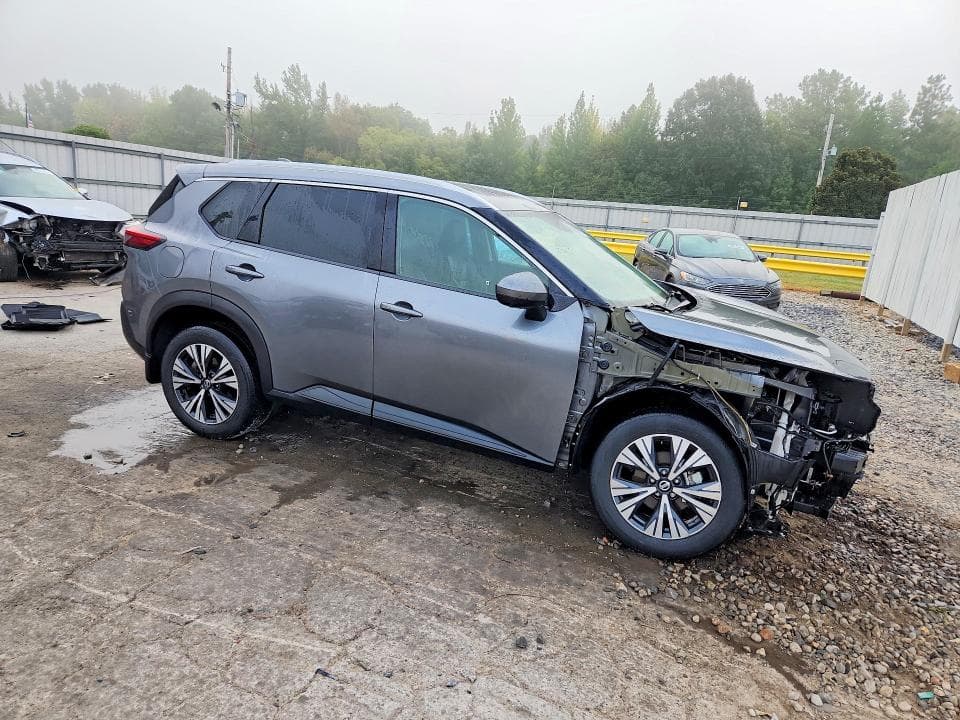 2021 NISSAN ROGUE SV 4