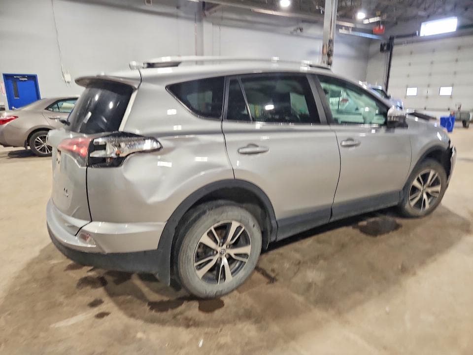 2018 TOYOTA RAV4 LE 3