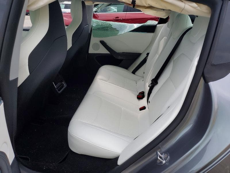2025 TESLA MODEL 3 10
