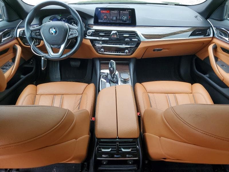 2019 BMW 530XE 8