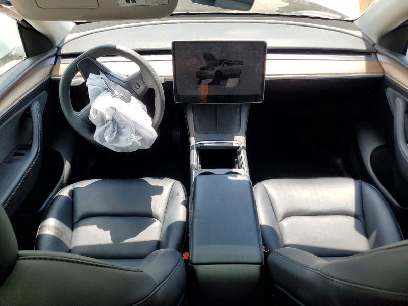 2024 TESLA MODEL Y 8