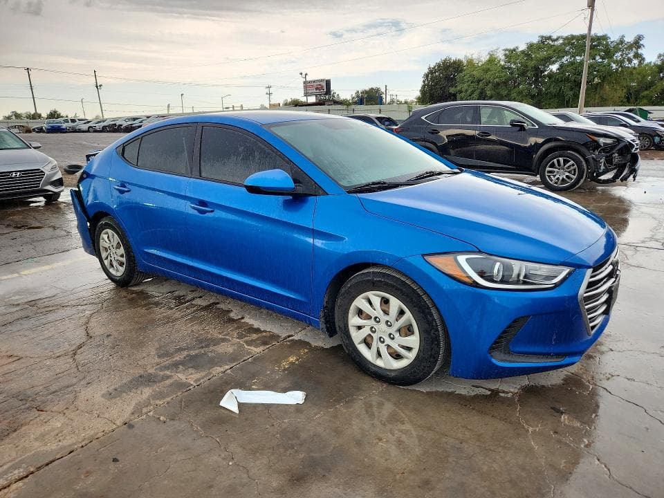 2017 HYUNDAI ELANTRA SE 4