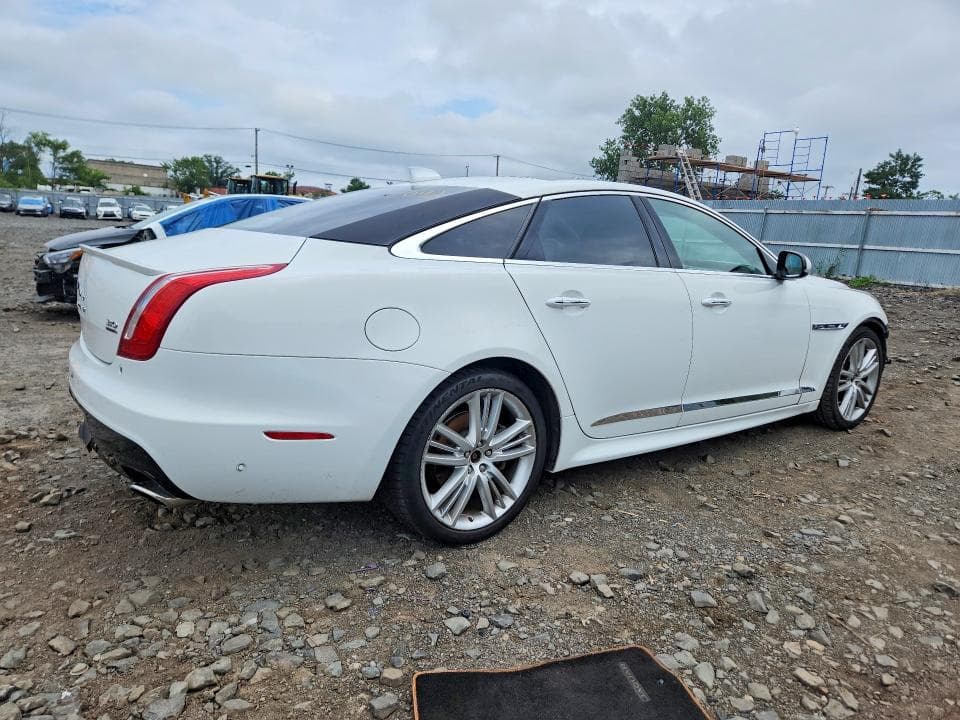 2018 JAGUAR XJ R - SPORT 3