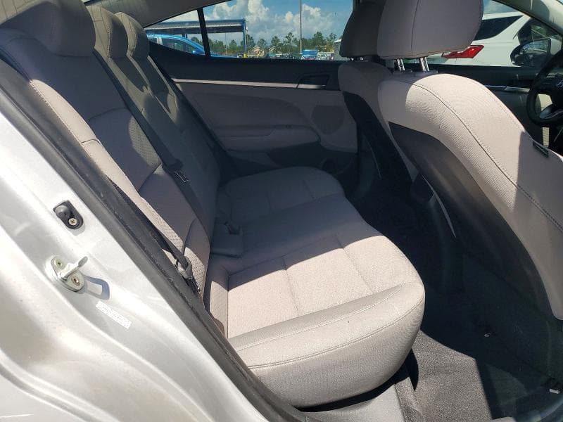 2019 HYUNDAI ELANTRA SE 10