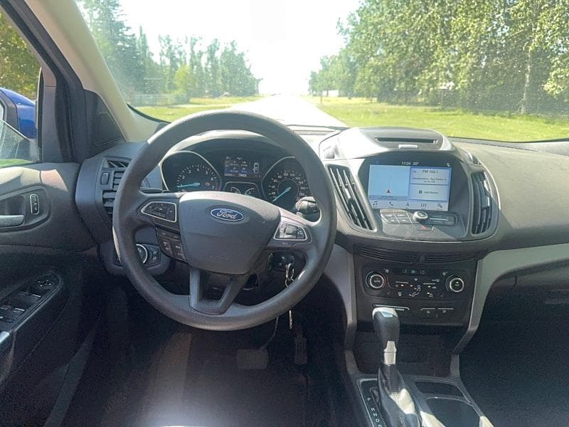 2017 FORD ESCAPE SE 9