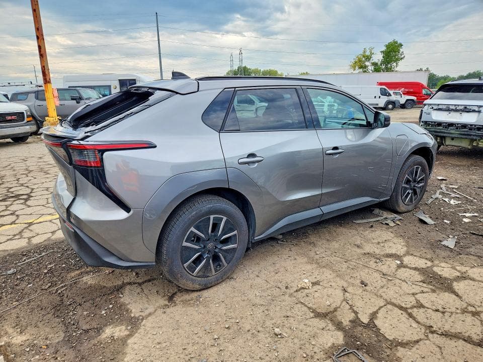 2026 TOYOTA BZ XLE PLUS 3