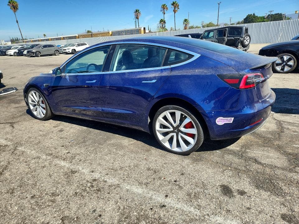 2018 TESLA MODEL 3 2