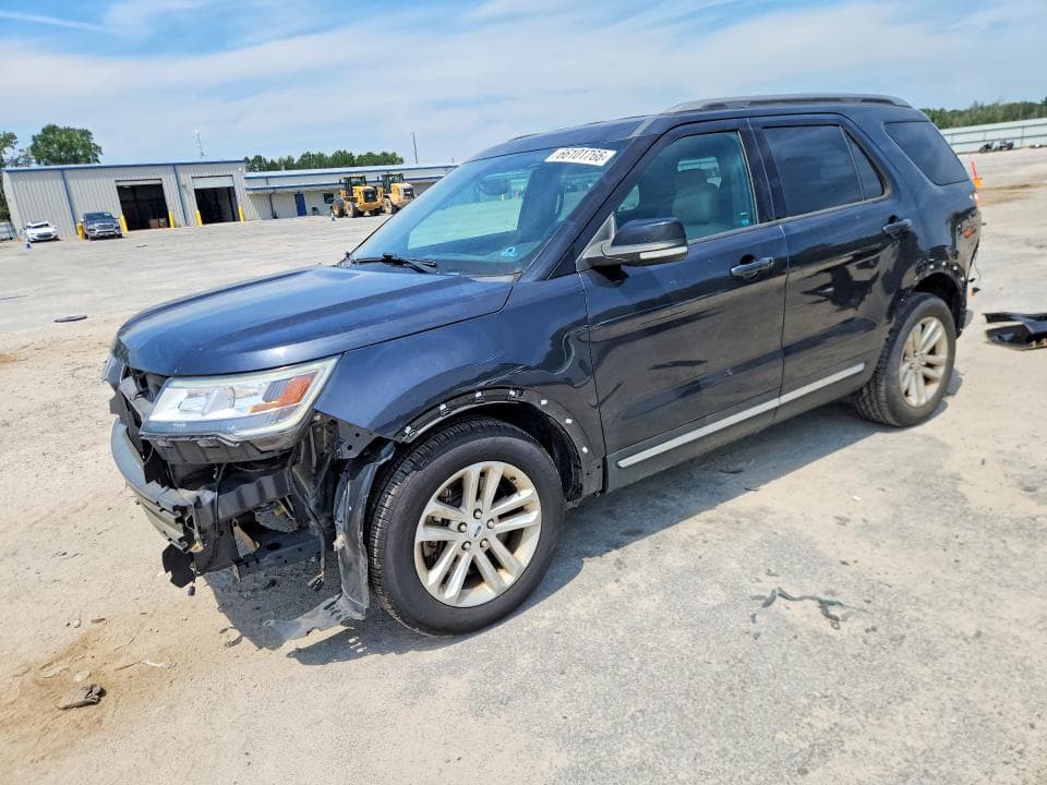 2017 FORD EXPLORER XLT - 1