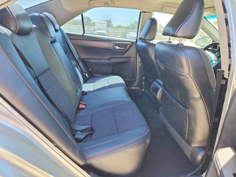 2017 TOYOTA CAMRY SE 10