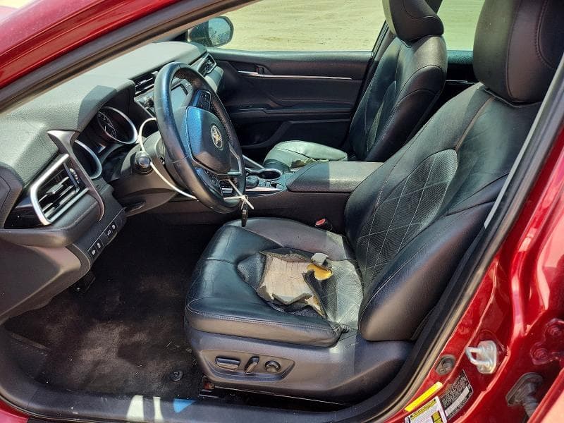 2018 TOYOTA CAMRY XLE 7