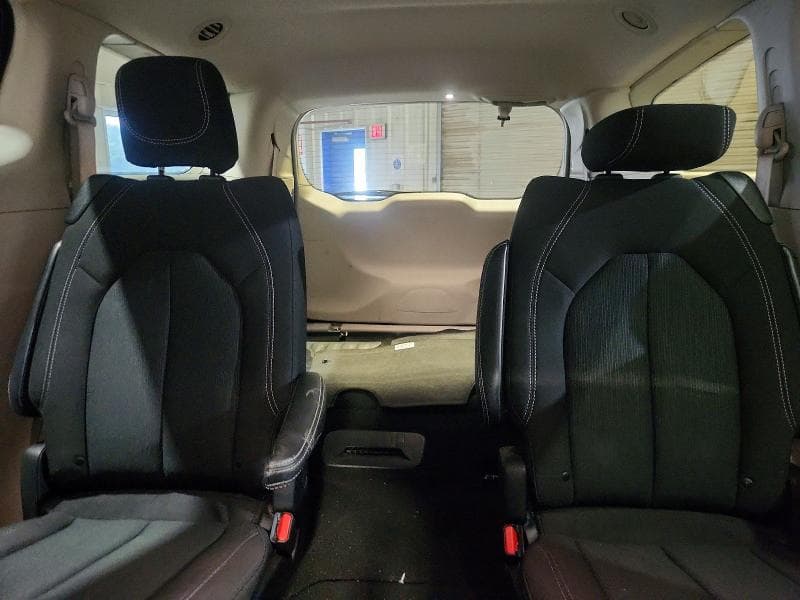 2023 CHRYSLER VOYAGER LX 10