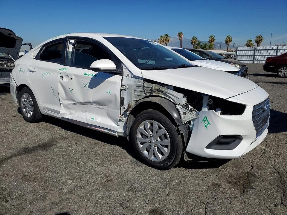 2021 HYUNDAI ACCENT SE 4
