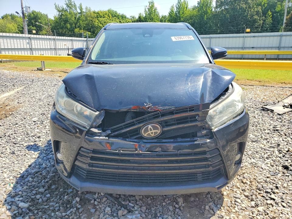 2018 TOYOTA HIGHLANDER SE 5